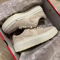 air jordan1 low elevate ベージュ スエード スニーカー