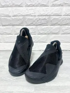 ✨美品✨NIKE ゴーフライイーズ 23.5cm スリッポン スニーカーのサムネイル