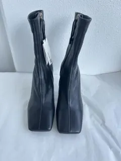 ZARA リアルレザー ブラック ブーツ スクエアトゥ 高ヒール