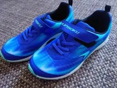 瞬足22.0EE ほぼ新品