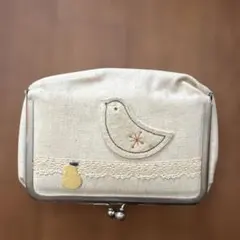 ハンドメイド がま口ポーチ 鳥と洋梨の刺繍 リネンのサムネイル