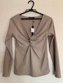 値下げ oneway 新品タグ付き 未使用 ベージュトップス