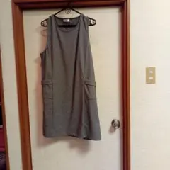 JEUNE MAMAN ノースリーブひざ丈ワンピース グレー