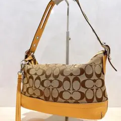 COACH Signature OneShoulder Bag leather