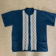 刺繍入りエメラルドグリーン半袖シャツ