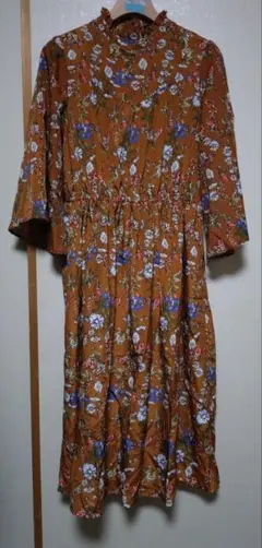 【Gleeful】花柄ワンピース