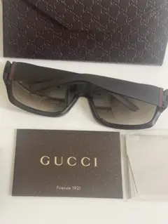 ★値下げGUCCI サングラス 黒レンズはブラウン系のサムネイル
