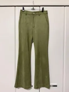 JEANASIS グリーン フレアパンツ
