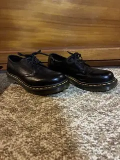 Dr. Martens 3ホール シューズ ブラックのサムネイル