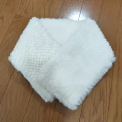 未使用に近い　ワールド　フェイクファーマフラー