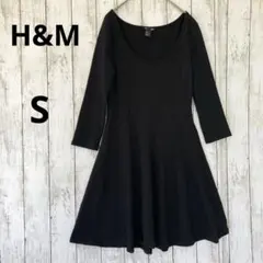 【H&M】エイチアンドエム　ブラック Aラインミニワンピース S黒シンプル無地