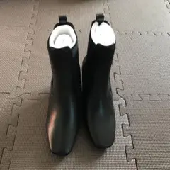 AZUL 黒ショートブーツ