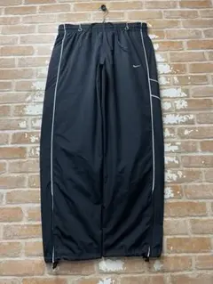 00s NIKE ナイキ　ナイロンパンツ　黒　ワンポイント　刺繍　ブラック　XL