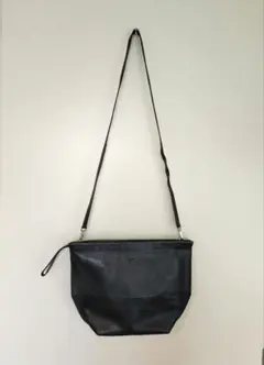 zucca ズッカ　レザーショルダーバッグ　黒　牛革