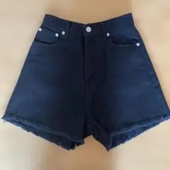 イング　ブラックデニムショートパンツ Fサイズ