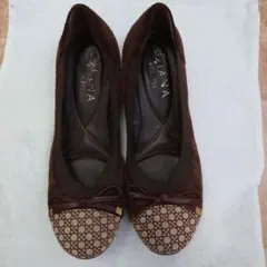 【お値下げしました】DIANA ブラウン フラットシューズ 美品