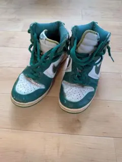 NIKE ダンク　スニーカー グリーン×ホワイト