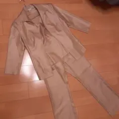 【最終セール❗定価43,980円】新品❗サテンベージュ スーツ3点セット