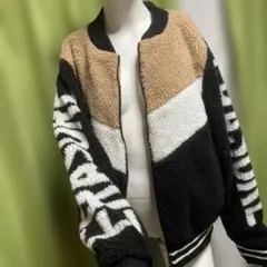 メンズボアジャケット ベージュ・黒・白。