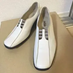 pedala ホワイトレザー ローファー　23.5 アシックスウォーキング　3E