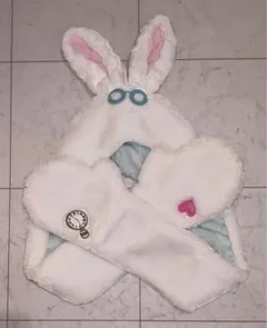 ディズニー　不思議の国のアリス　白うさぎ　ファンキャップ　マフラー