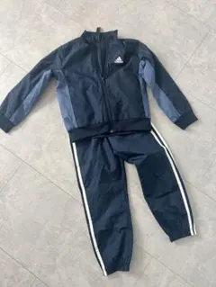 adidas ネイビー セットアップ 110㌢