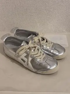 ギンギラ！Onitsuka Tiger MEXICO 66 シルバー 箱ありのサムネイル