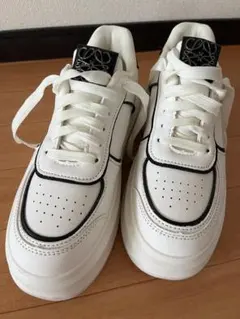 ★試着のみ★厚底スニーカー　24.5㌢　白黒　軽量　スニーカー