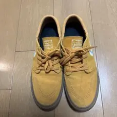 Item thumbnail for item 31d789d7-f4e8-442b-b2f6-8457a9a81a82