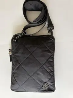 MONCLER キルティングブラックカモフラ iPadケース型ショルダーバッグ MONCLER キルティングカモフラ iPadケース型ショルダーバッグ - メルカリ