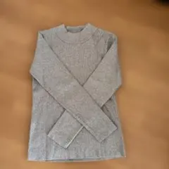 メルティリブ ハイネックラメ プルオーバー