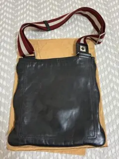 値下】Bally グレージュ レザー ショルダーバッグ - メルカリ