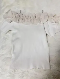 【セール中】 INGNI オフショル フリルニット パールストラップ