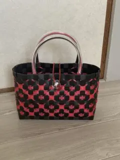 Item thumbnail for item 7fbaf9de-3fef-46b0-b6c5-5c6eb28bb8e6