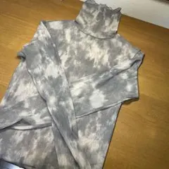 グレー系シアータートルネック