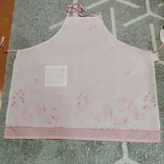 アフタヌーンティー、エプロン