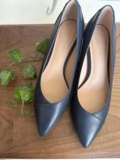 美品24cmCOLE HAAN ネイビー ポインテッドトゥヒール