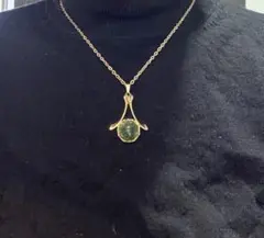 ネックレス　グリーンストーン