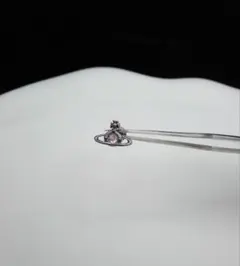 ヴィヴィアン　ミニ　オーブ　ピアス
