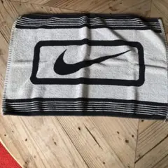 Item thumbnail for item 0b2fe533-0406-44c3-be3c-69277846a587