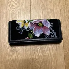 FEILER フラワー刺繍 ブラック長財布