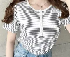 moment＋ ヘンリーネックボーダーTシャツのサムネイル