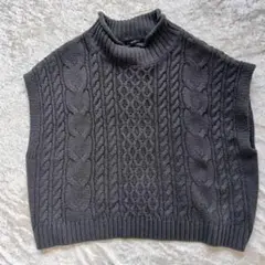 SUREVE シュリーブ グレー ケーブル編み タートルネック ニットベスト M