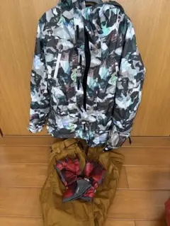 スノーボードウェア上下セット　手袋付き
