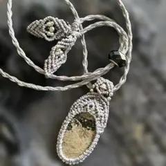 ジャスパーのマクラメネックレス