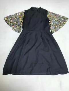 merlot plus 花刺繍レース袖 ワンピース BLACK