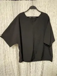 大きいサイズ 平置き身幅実寸63cm SHEIN CURVE 五分袖 Vネック