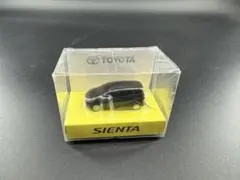 TOYOTA SIENTA トヨタ シエンタ ミニカー キーホルダー シルバー
