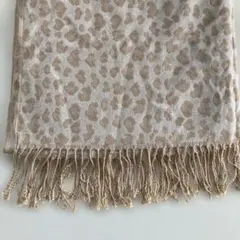ヒョウ柄 ベージュ マフラー フリンジ付き 美品 ストール 防寒 値下げ