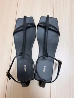 ★NEOUS ブラック フラットサンダル 35 美品のサムネイル